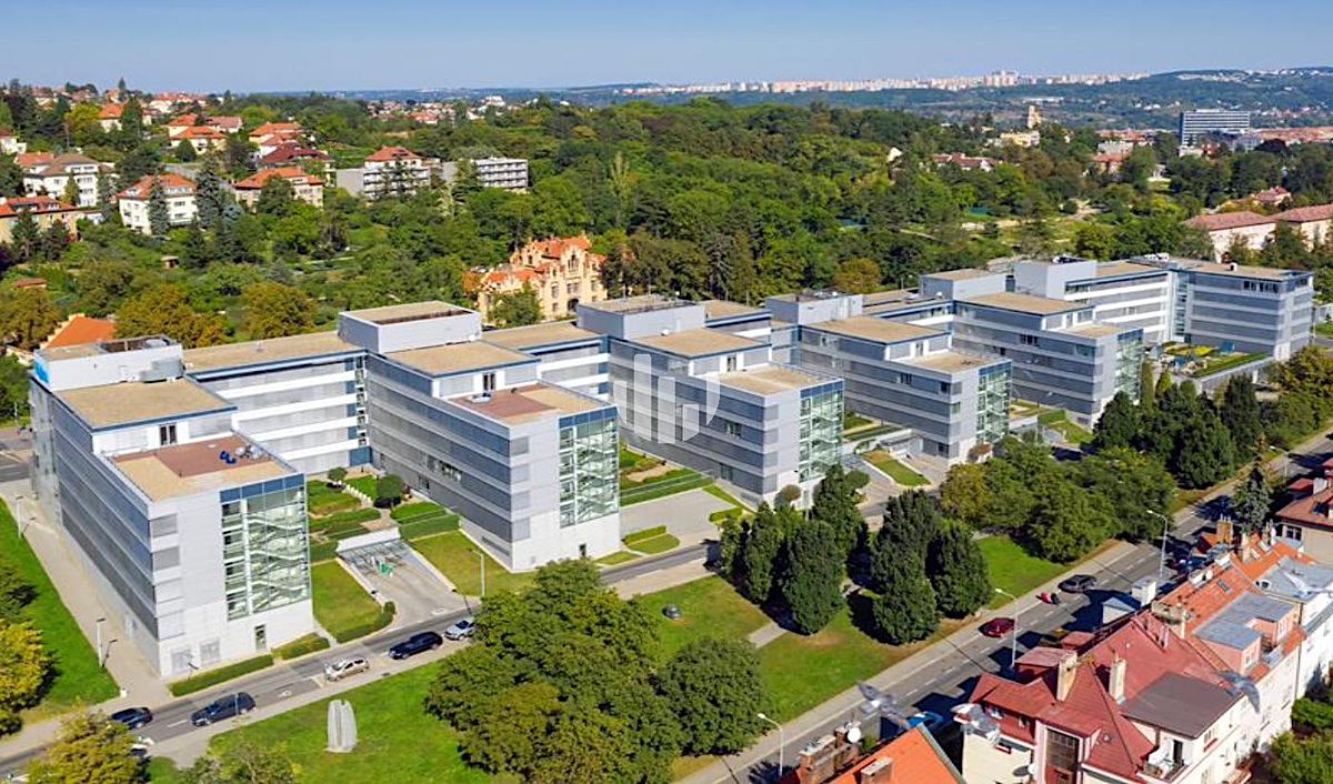 Pronájem kanceláře 220 m²