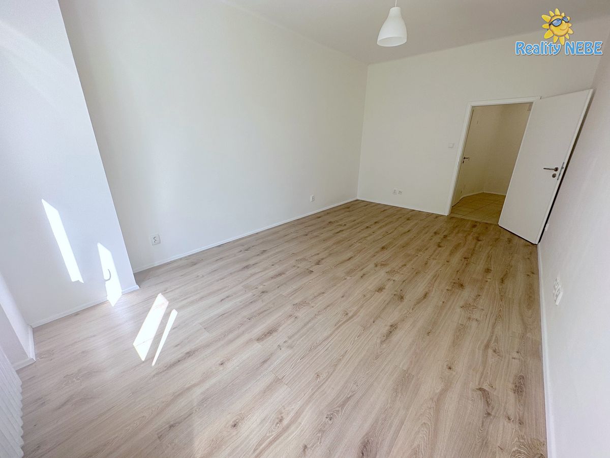 Pronájem bytu 2+kk 62 m² – fotografie 4