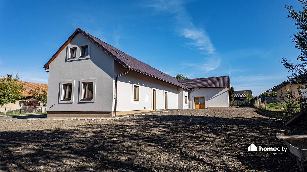 Prodej rodinného domu 140 m², pozemek 862 m²