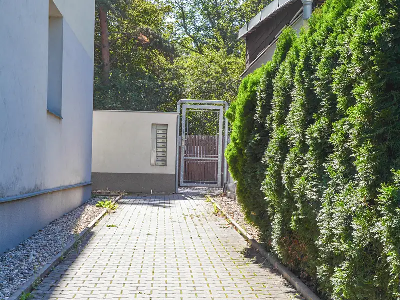 Pronájem bytu 2+kk 77 m², Praha – náhled fotky 2
