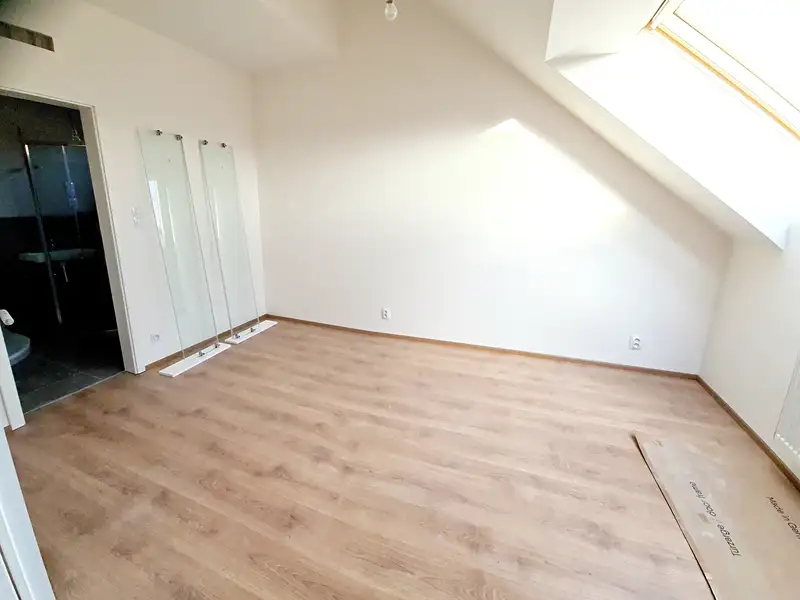 Pronájem bytu 4+kk 112 m², Praha – náhled fotky 1