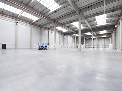 Комерційне приміщення в оренду, 4 620 м² (2 з 15)