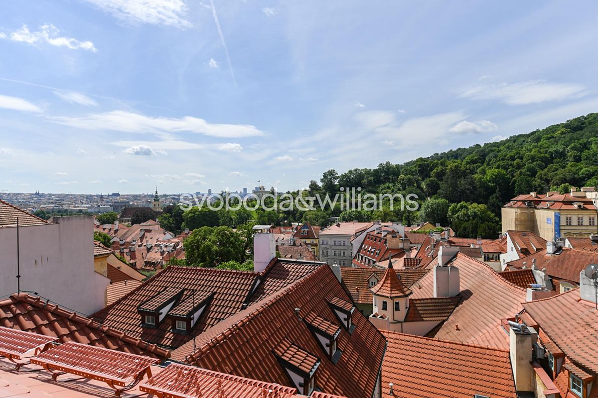 Pronájem bytu 3+1 106 m² – fotografie 2