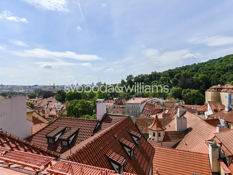 Pronájem bytu 3+1 106 m², Praha – náhled fotky 2