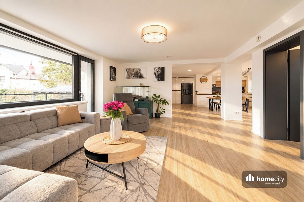 Prodej rodinného domu 267 m², pozemek 661 m² – fotografie 5