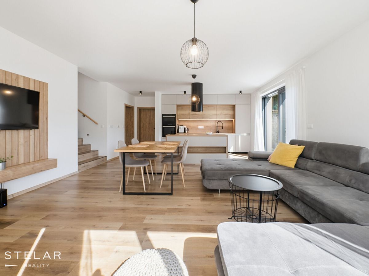 Prodej rodinného domu 154 m², pozemek 816 m² – fotografie 5