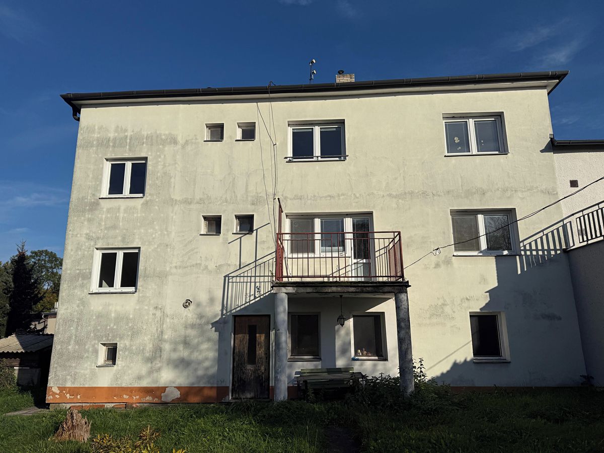 Prodej vícegeneračního domu 300 m², pozemek 1042 m² – fotografie 3