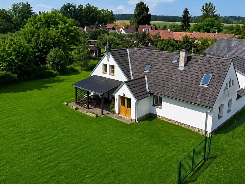 Prodej rodinného domu 140 m², pozemek 730 m², Mladošovice – náhled fotky 1
