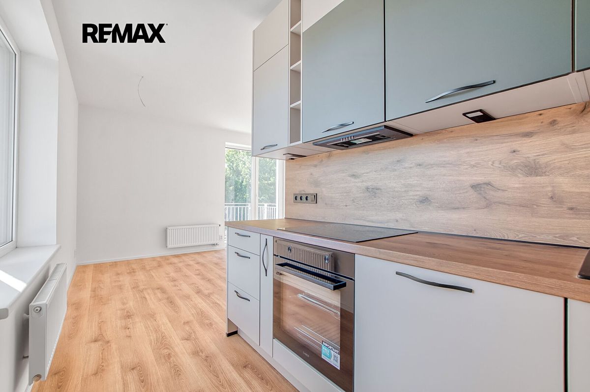 Pronájem bytu 2+kk 50 m² – fotografie 2