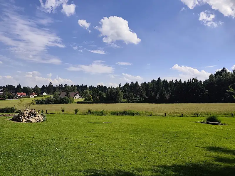 Prodej stavebního pozemku 1456 m², Tři Studně – náhled fotky 1