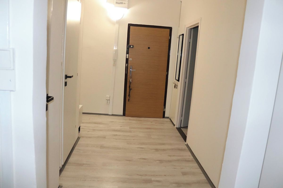 Pronájem bytu 2+1 56 m² – fotografie 4