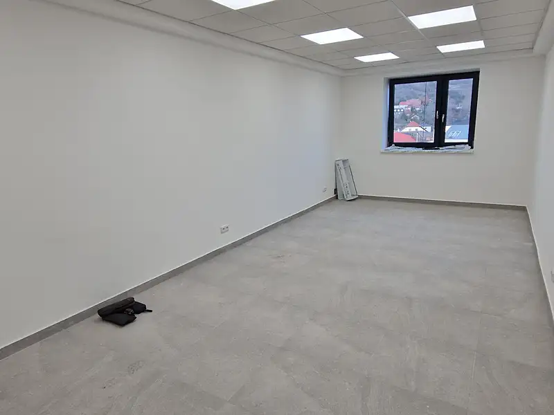 Pronájem kanceláře 26 m², Židlochovice – náhled fotky 1