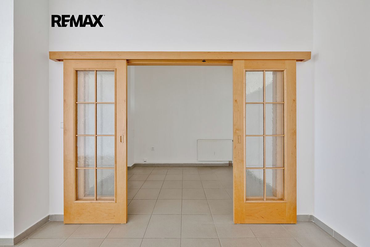 Pronájem obchodního prostoru 169 m² – fotografie 5