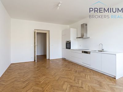 Pronájem bytu 1+kk 37 m²