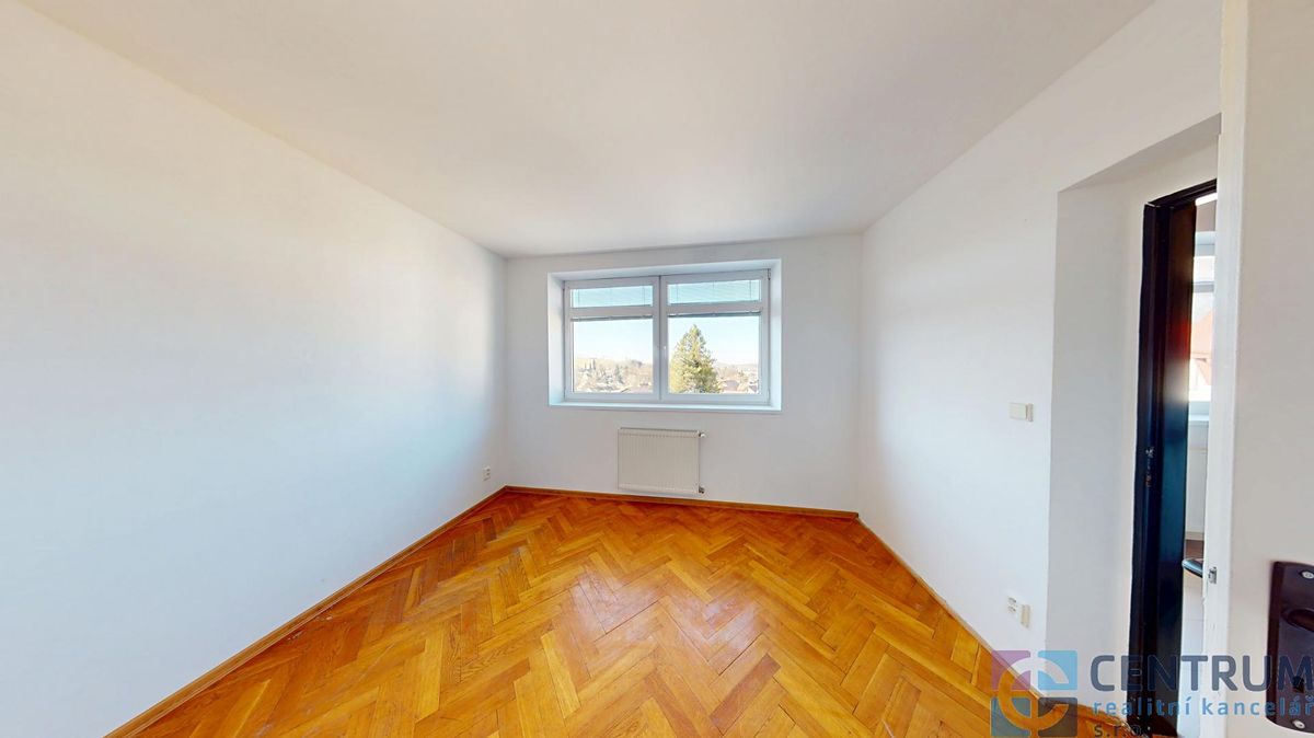 Pronájem bytu 2+1 65 m² – fotografie 4