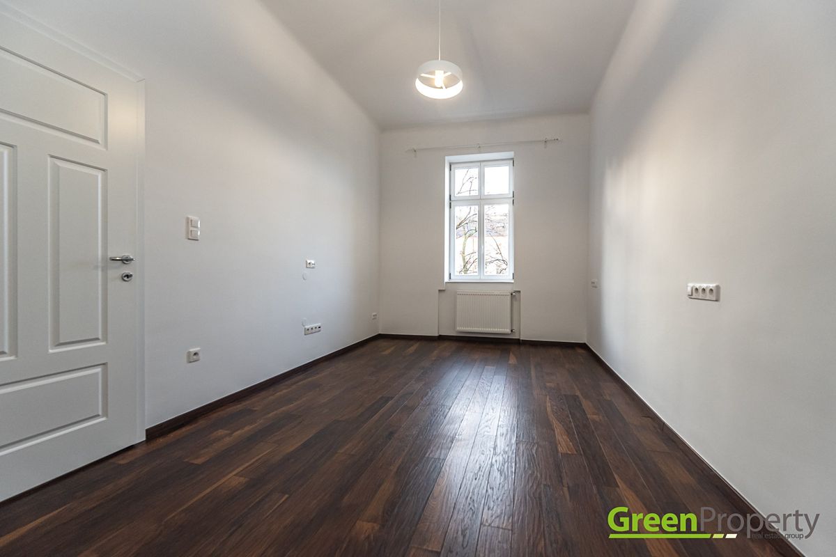 Pronájem bytu 2+kk 57 m² – fotografie 3