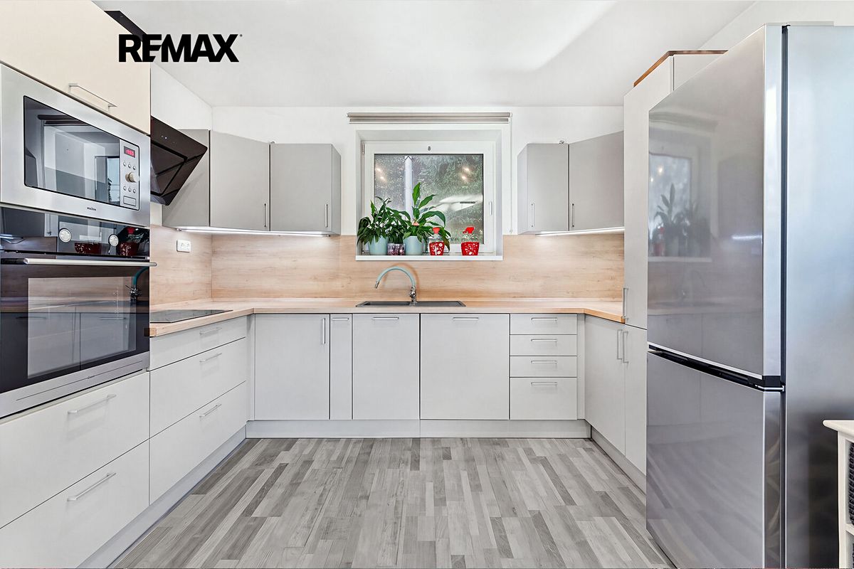 Prodej rodinného domu 90 m², pozemek 1001 m² – fotografie 3