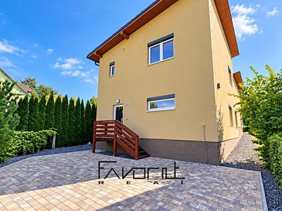 Prodej rodinného domu 186 m², pozemek 1050 m²
