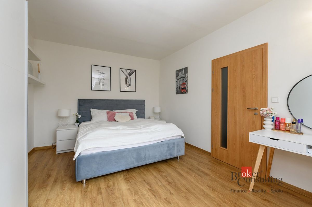 Pronájem bytu 1+1 36 m² – fotografie 4