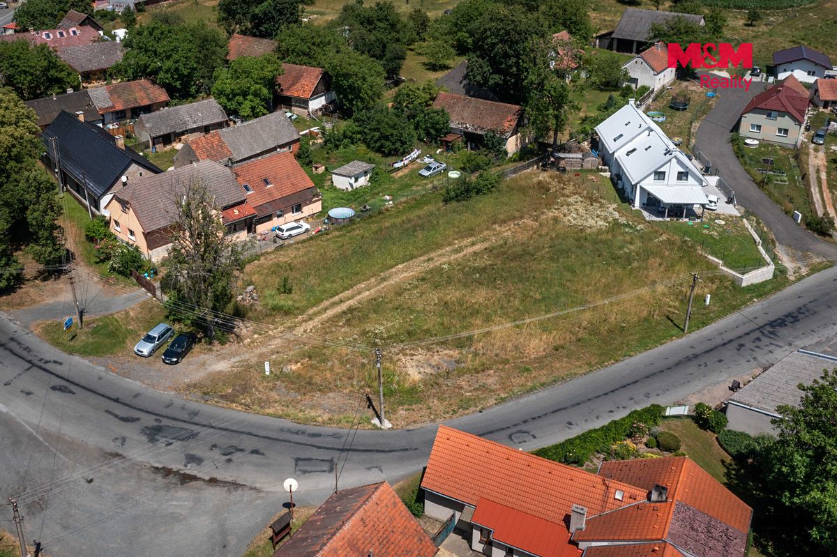Prodej stavebního pozemku 838 m² – fotografie 4
