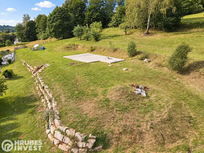 Prodej stavebního pozemku 4934 m², Staré Buky – náhled fotky 1