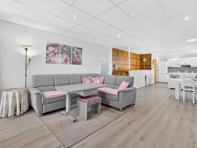 Prodej rodinného domu 370 m², pozemek 401 m²