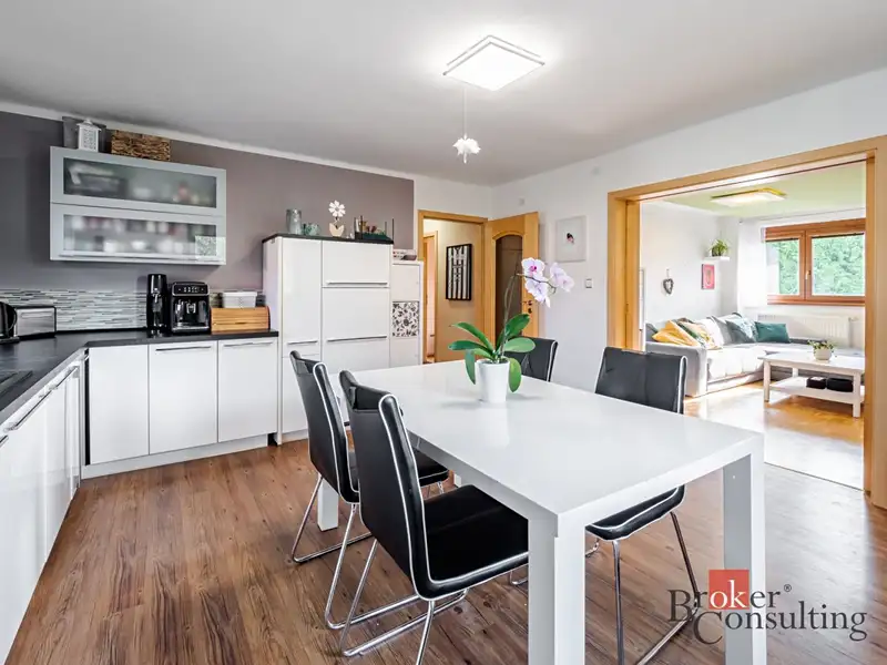 Prodej rodinného domu 180 m², pozemek 794 m², Jankov – náhled fotky 1