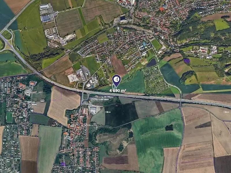 Prodej pole 4890 m², Praha – náhled fotky 2