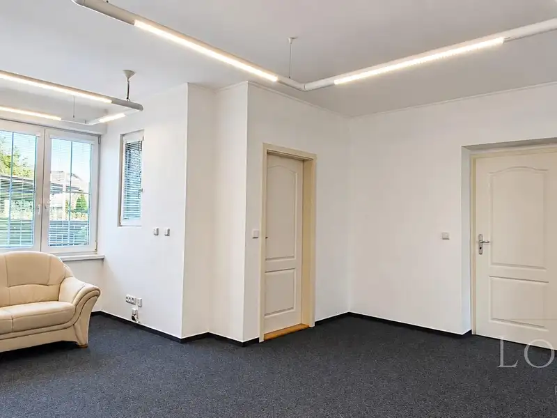 Pronájem kanceláře 75 m², Praha – náhled fotky 1
