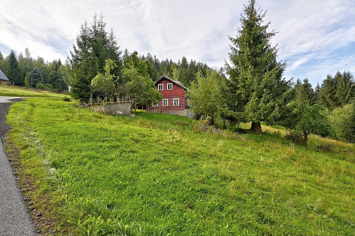Prodej stavebního pozemku 2331 m² – fotografie 2