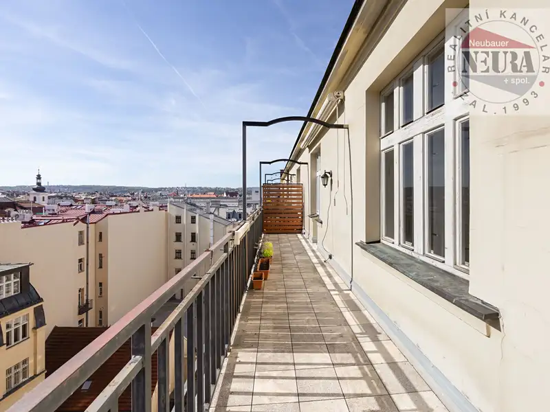 Prodej bytu 4+1 96 m², Praha – náhled fotky 3
