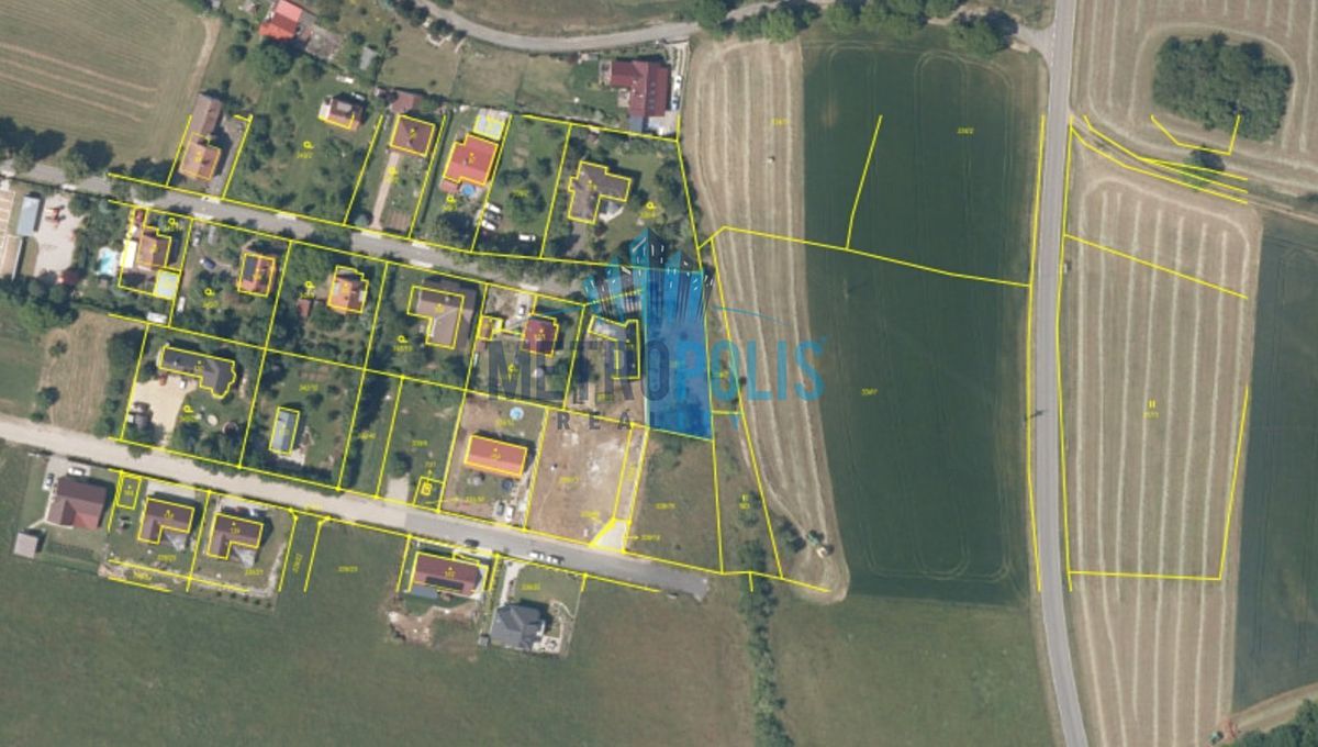 Prodej stavebního pozemku 856 m² – fotografie 2