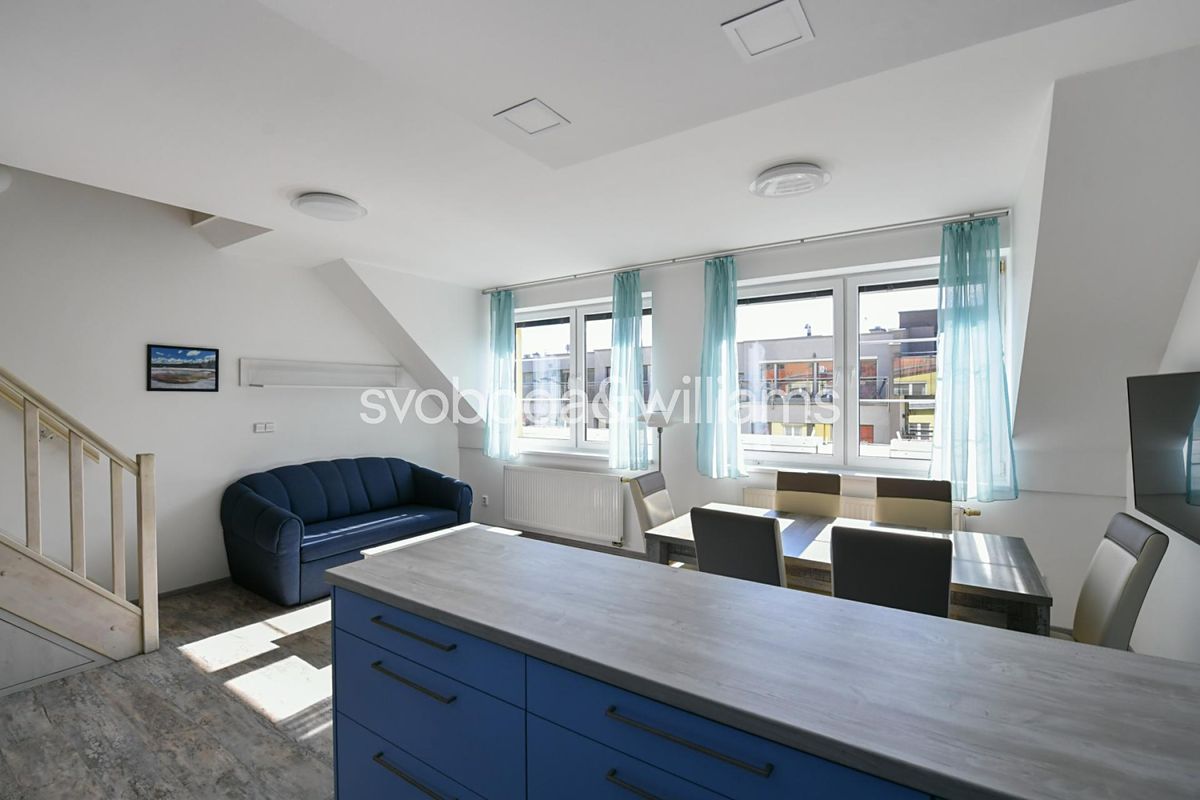 Pronájem bytu 4+kk 102 m² – fotografie 5