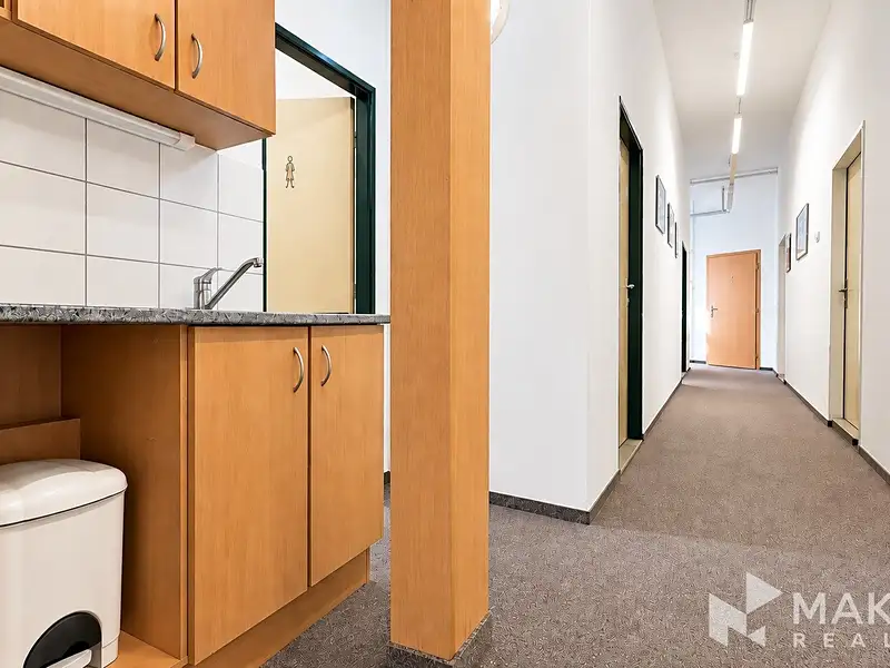 Pronájem kanceláře 19 m², Praha – náhled fotky 3