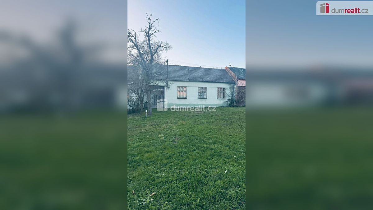 Prodej stavebního pozemku 1696 m² – fotografie 2