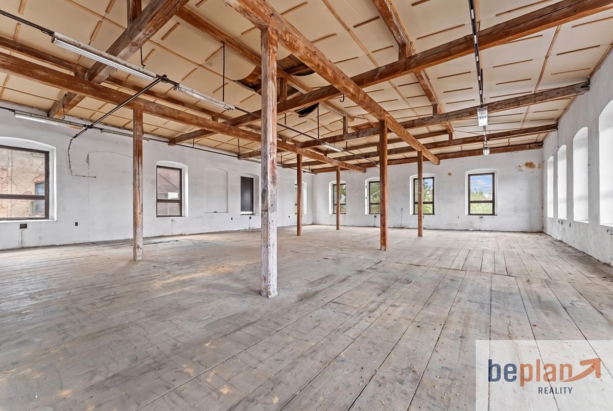 Prodej obchodního prostoru 7660 m² – fotografie 5