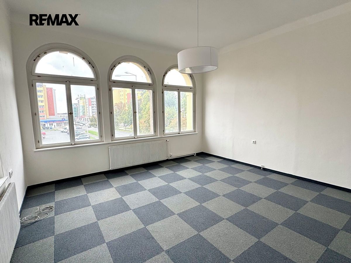 Pronájem kanceláře 24 m² – fotografie 3