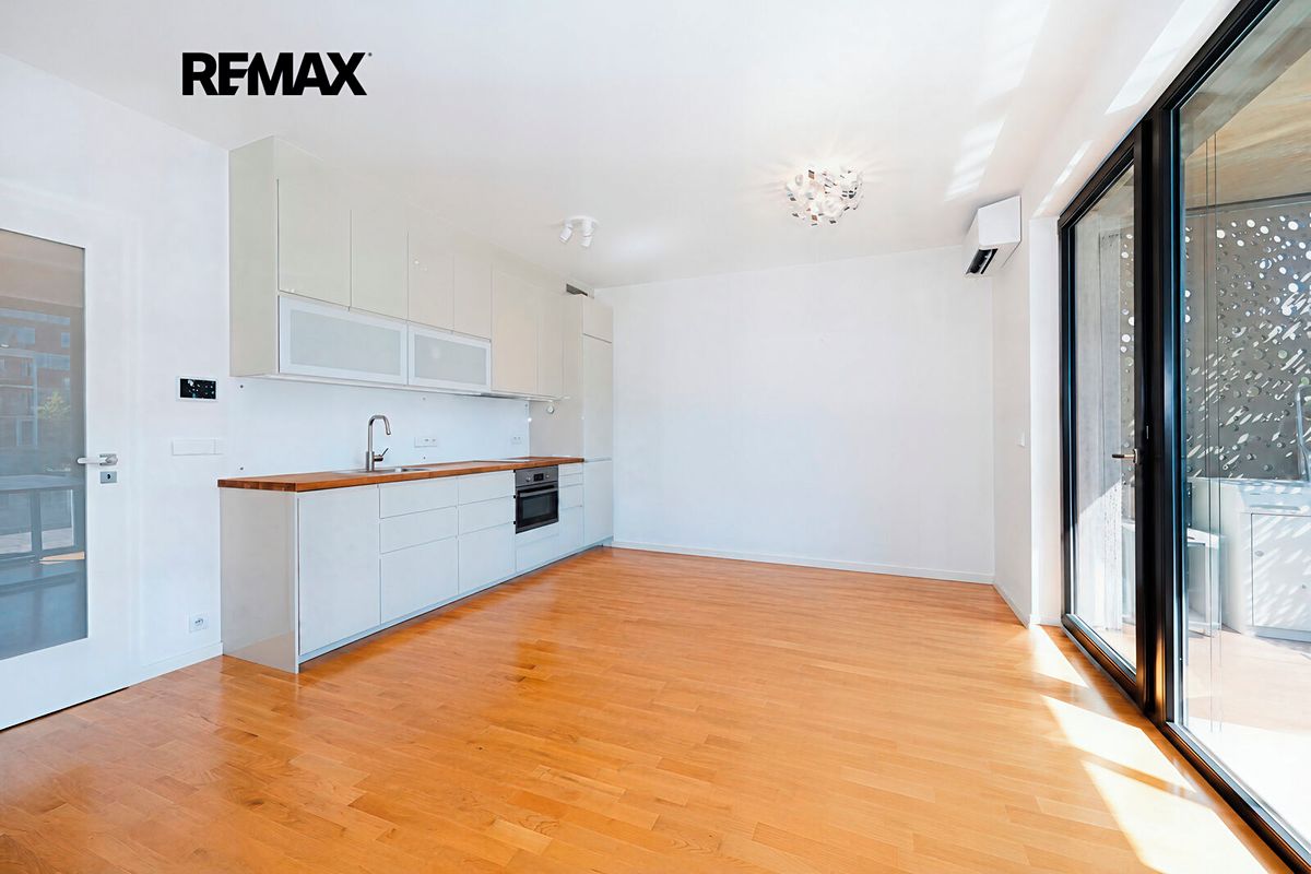 Pronájem bytu 1+kk 32 m²