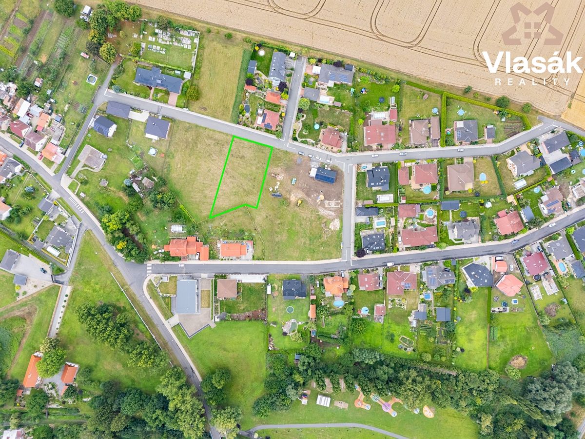 Prodej stavebního pozemku 1350 m²