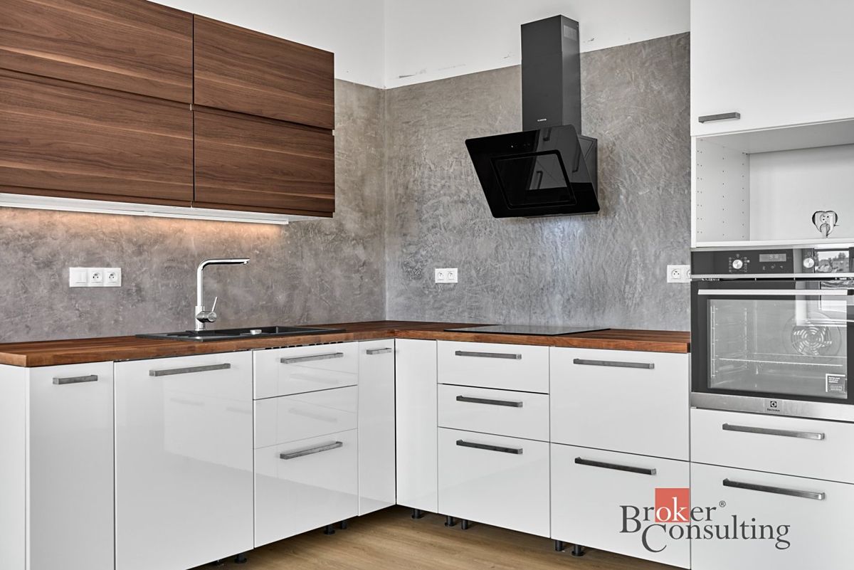 Prodej bytu 3+kk 90 m², Cheb – fotka 1 z 3