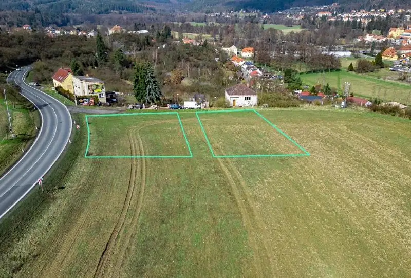 Prodej stavebního pozemku 1198 m², Plasy – náhled fotky 2