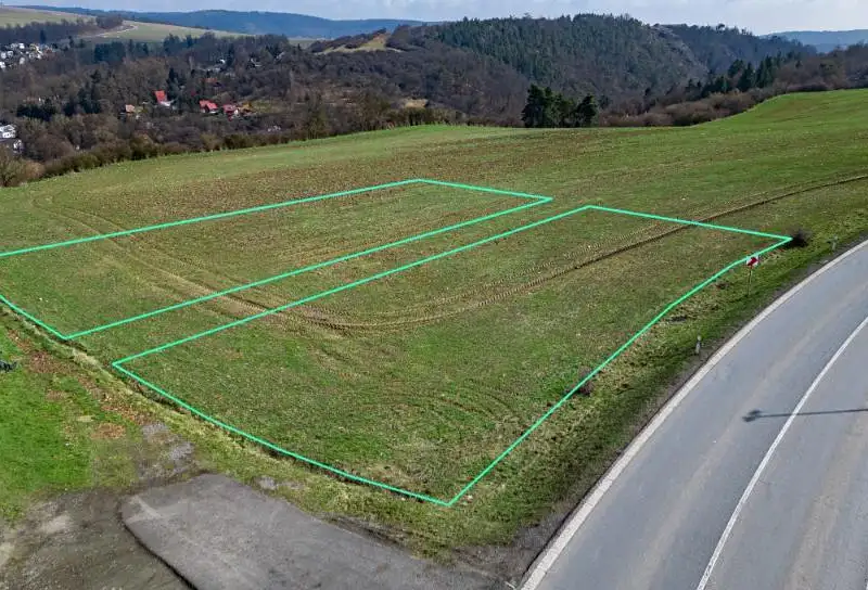 Prodej stavebního pozemku 1198 m², Plasy – náhled fotky 3