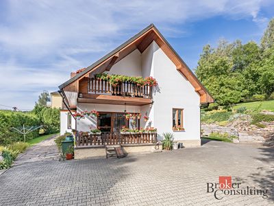 Prodej rodinného domu 310 m², pozemek 3789 m²