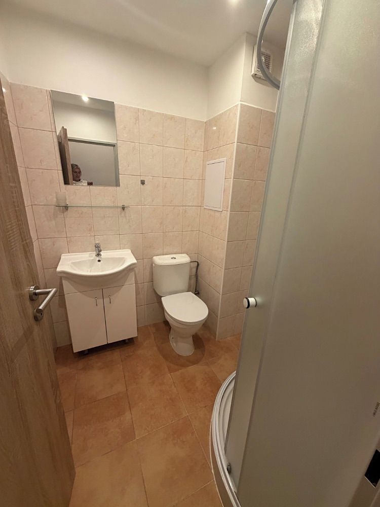 Pronájem bytu 1+kk 28 m² – fotografie 4