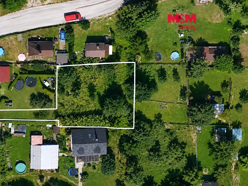 Prodej stavebního pozemku 600 m², Lety – náhled fotky 1
