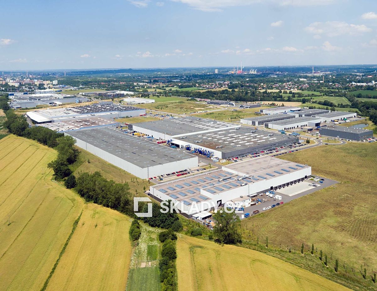 Pronájem skladového prostoru 16300 m² – fotografie 5
