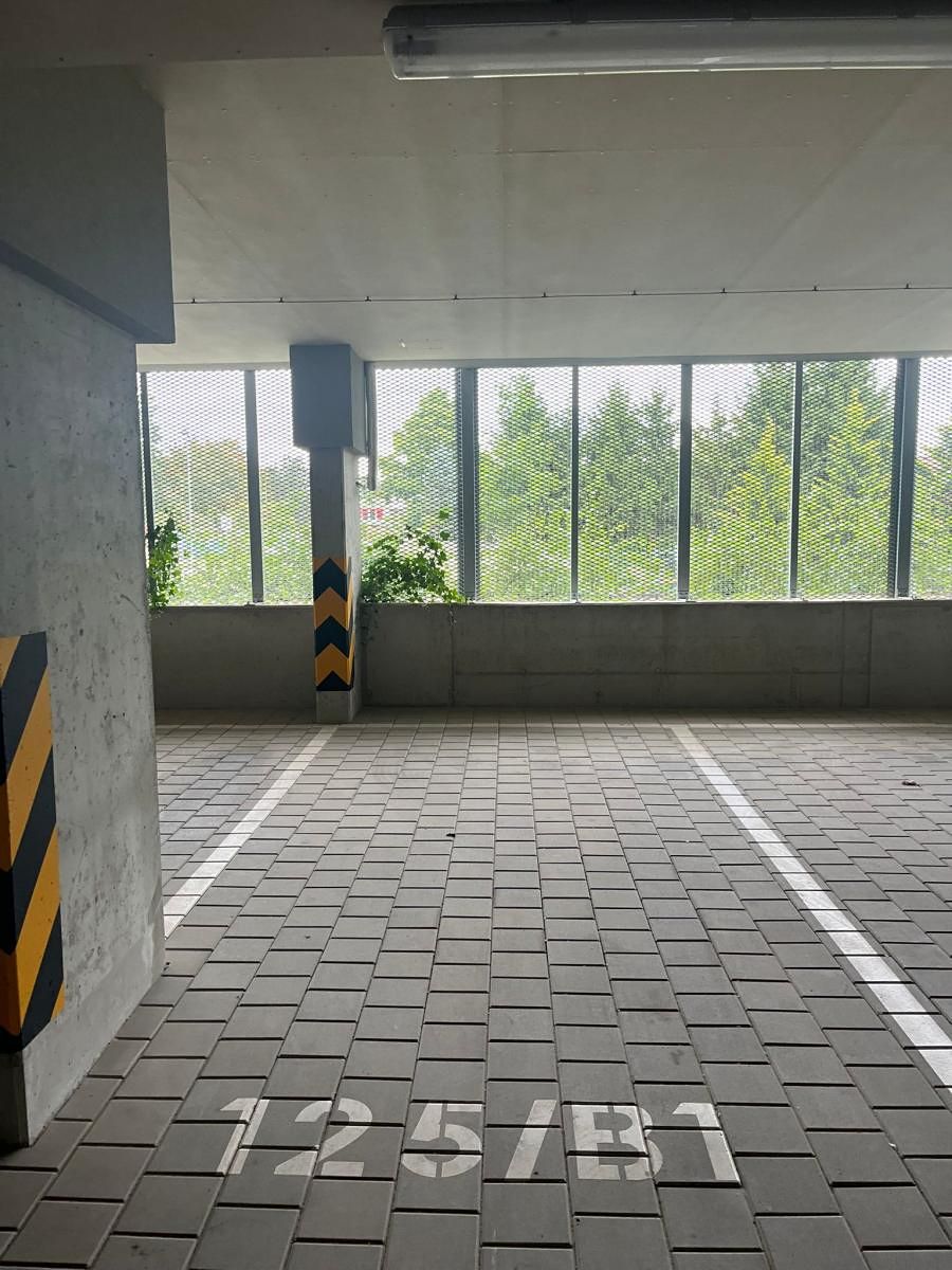 Pronájem garážového stání 10 m² – fotografie 3