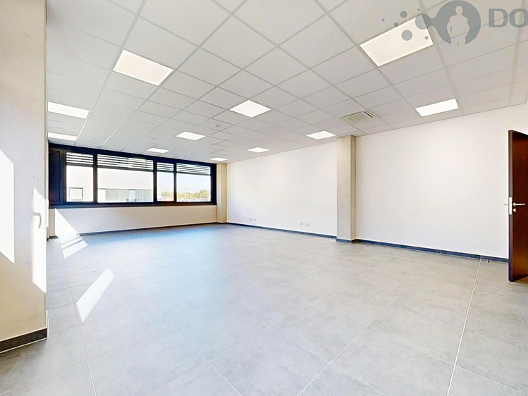 Комерційне приміщення в оренду, 730 м² (26 з 33)
