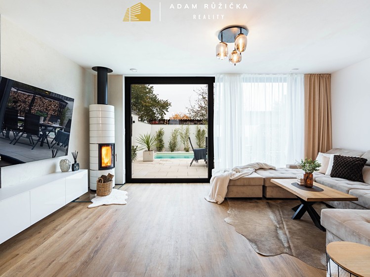 Pronájem domu, 137 m² (2 z 36)