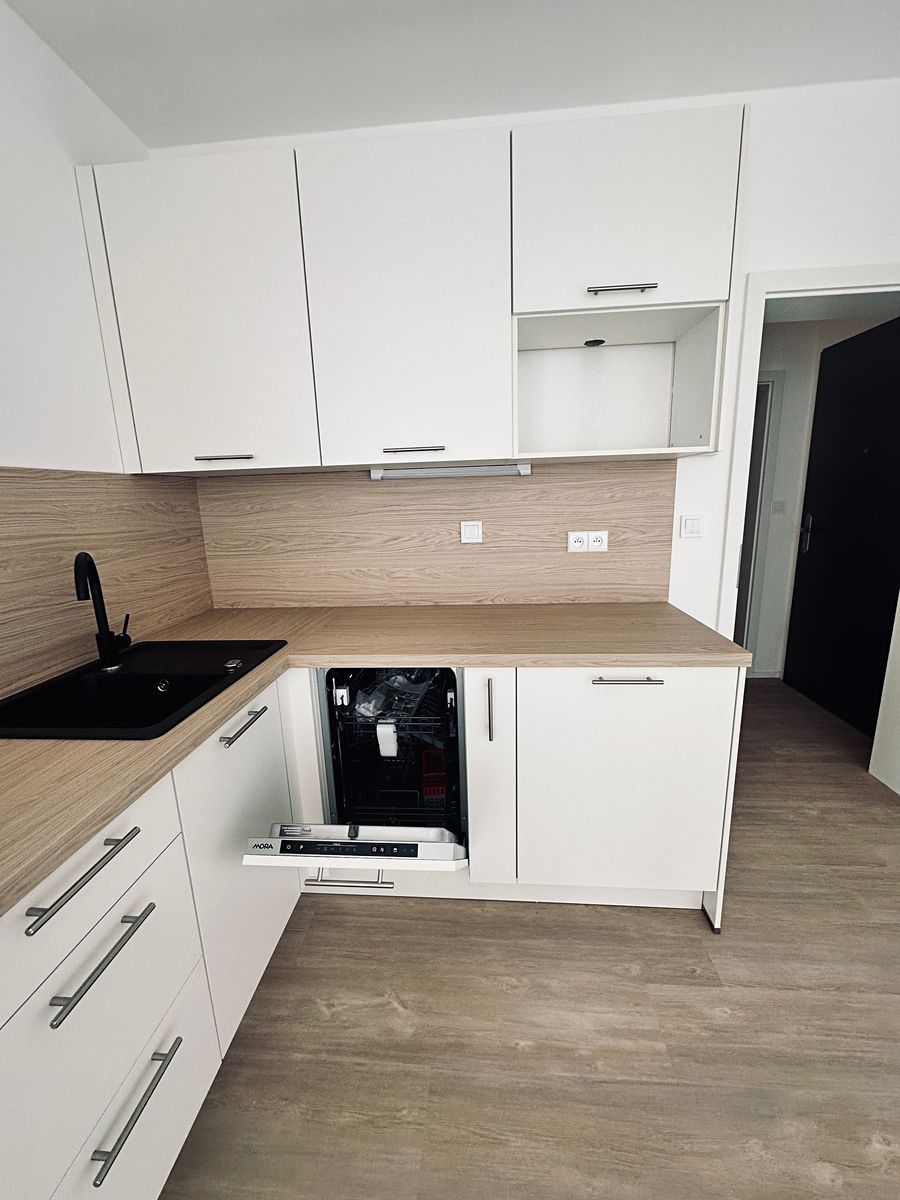 Pronájem bytu 1+kk 36 m² – fotografie 5